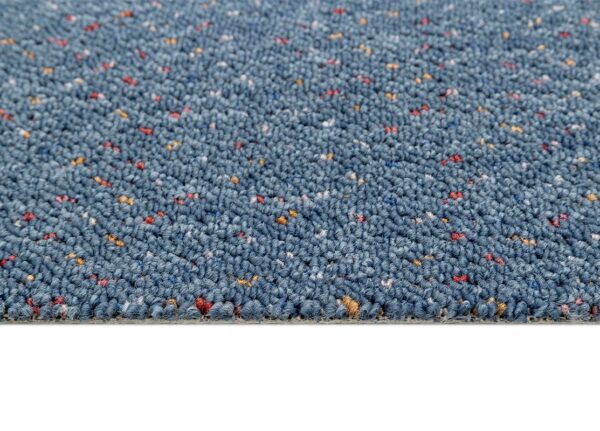 Metrážny koberec VIRTUOSE 84 denim modrý s jemným farebným melírom